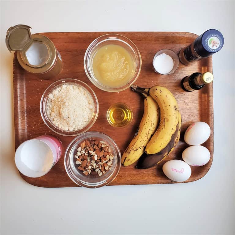 Ingredients needed to bake the almond flour banana cake
