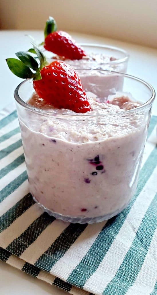 Overnight Oats with Frozen Fruit in Mason Jars