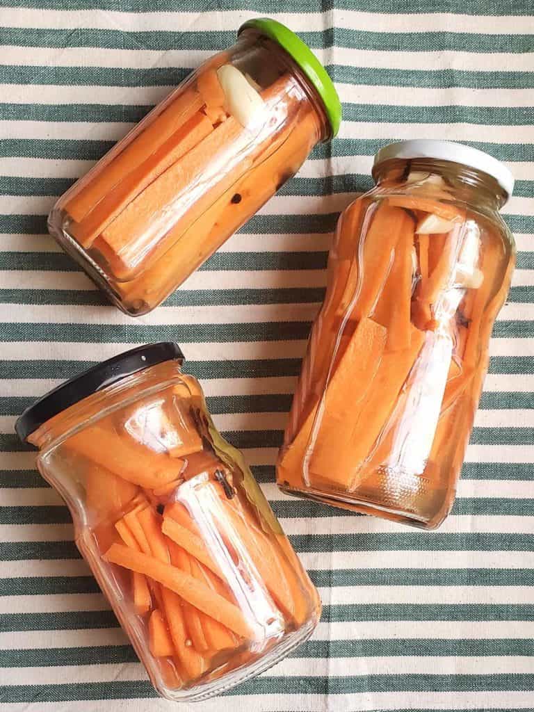 Quick Pickled Carrots in Jars