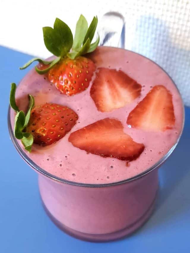 Blackberry Strawberry  Pregnancy Smoothie