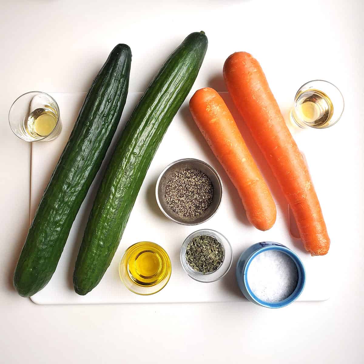 Ingredients Needed to Make Raw Carrot Salad